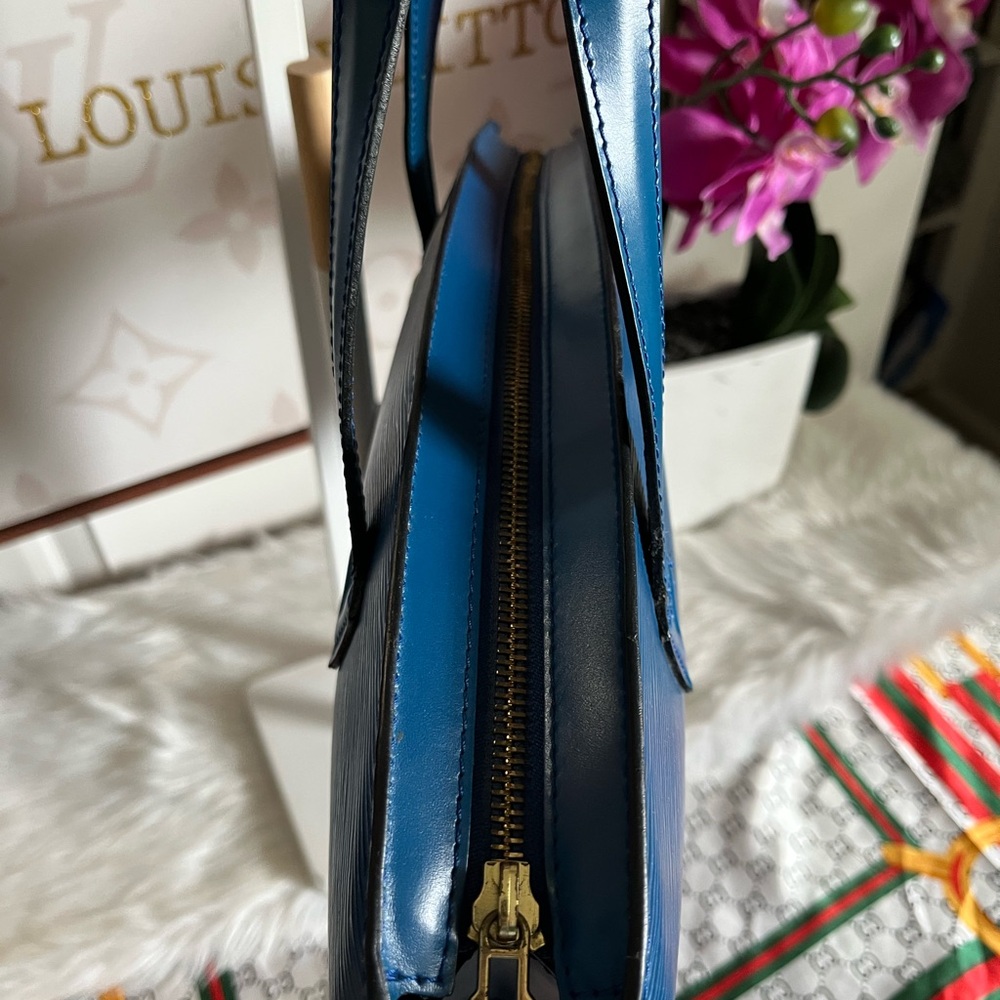 #027 LV EPI BLUE LEATHER BAG W/ FREE LV EPI COMPACT WALET - Picture 9 of 12